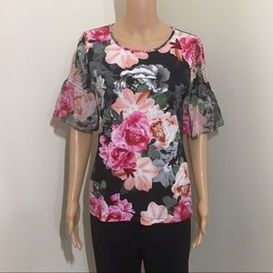 Calvin Klein || Woman’s floral print Blouse size Small
